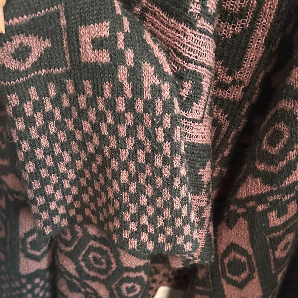 Knox Rose Black and Mauve Geometric Open-Front Cardigan - Picture 7 of 14